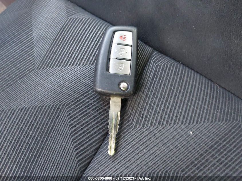 2015 NISSAN ROGUE S - 5N1AT2MT1FC828069