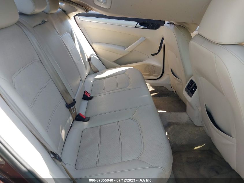 2013 VOLKSWAGEN PASSAT SE W/SUNROOF - 1VWBP7A36DC145650