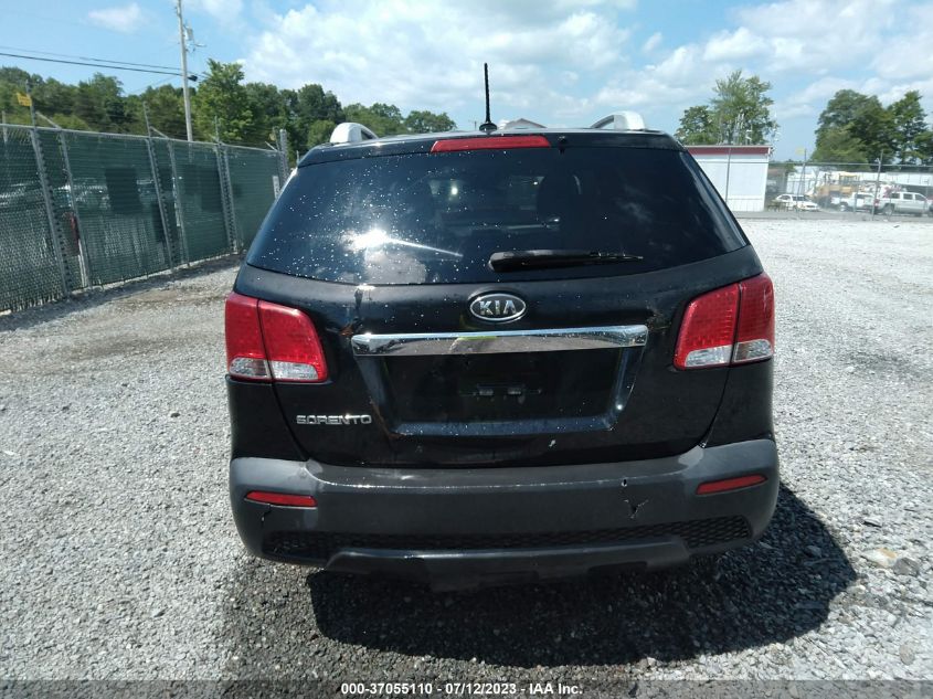 2013 KIA SORENTO LX - 5XYKTDA21DG348669