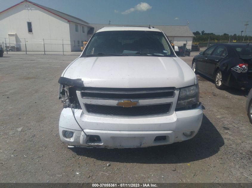 2014 CHEVROLET SUBURBAN LT - 1GNSKJE74ER220377