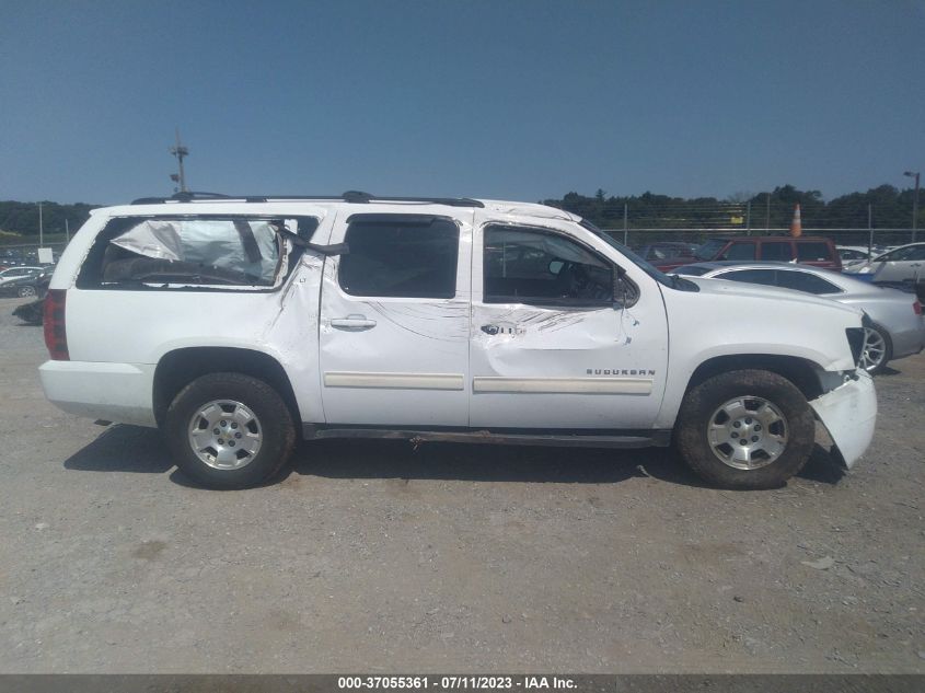 2014 CHEVROLET SUBURBAN LT - 1GNSKJE74ER220377