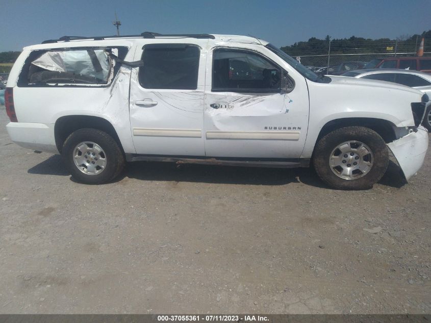2014 CHEVROLET SUBURBAN LT - 1GNSKJE74ER220377