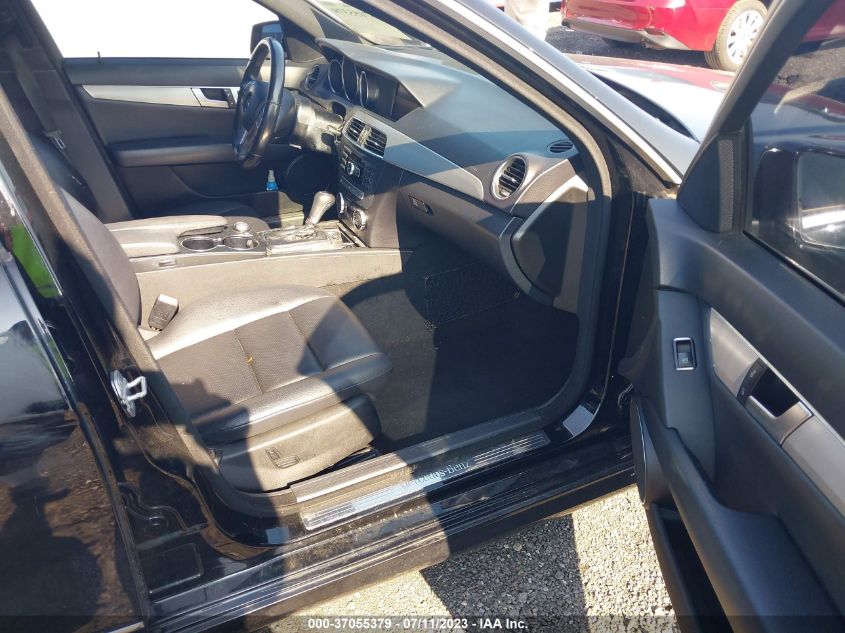 2013 MERCEDES-BENZ C-CLASS C 300 - WDDGF8AB3DR247256