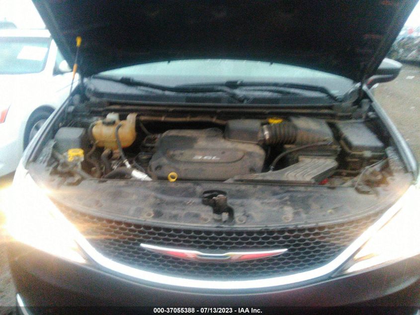 2C4RC1BGXHR654617 2017 CHRYSLER PACIFICA, photo no. 10