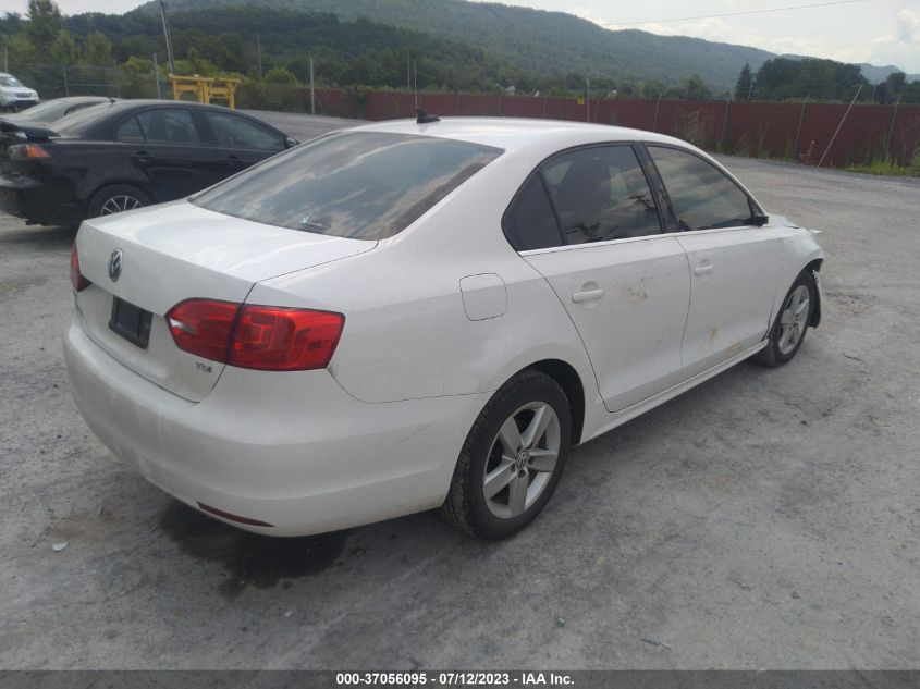 2013 VOLKSWAGEN JETTA SEDAN TDI - 3VWLL7AJ0DM434598