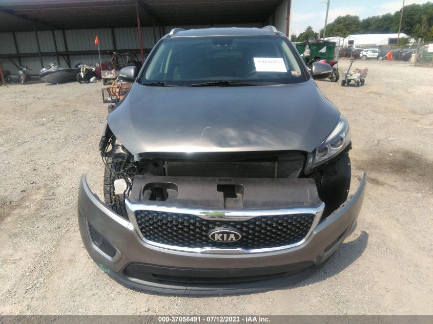 2016 KIA SORENTO LX - 5XYPG4A59GG033711