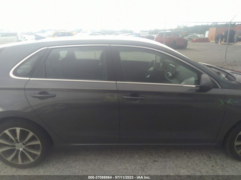 2018 HYUNDAI ELANTRA GT - KMHH35LE8JU074612