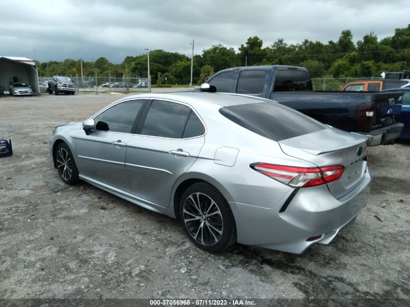 2018 TOYOTA CAMRY L/LE/XLE/SE/XSE - 4T1B11HKXJU641907
