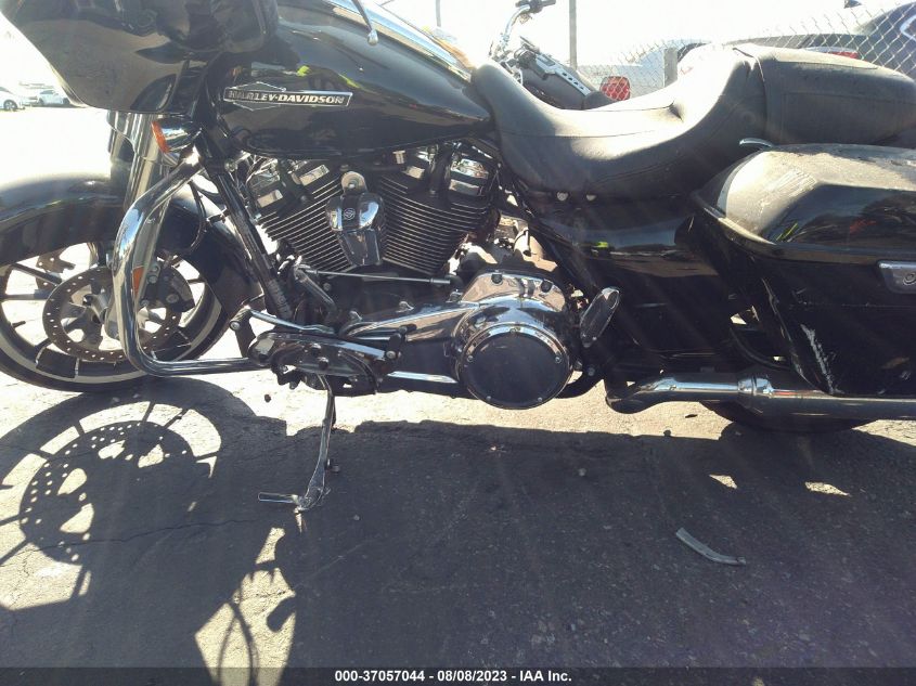 2021 HARLEY-DAVIDSON FLHX - 1HD1KBC21MB635857