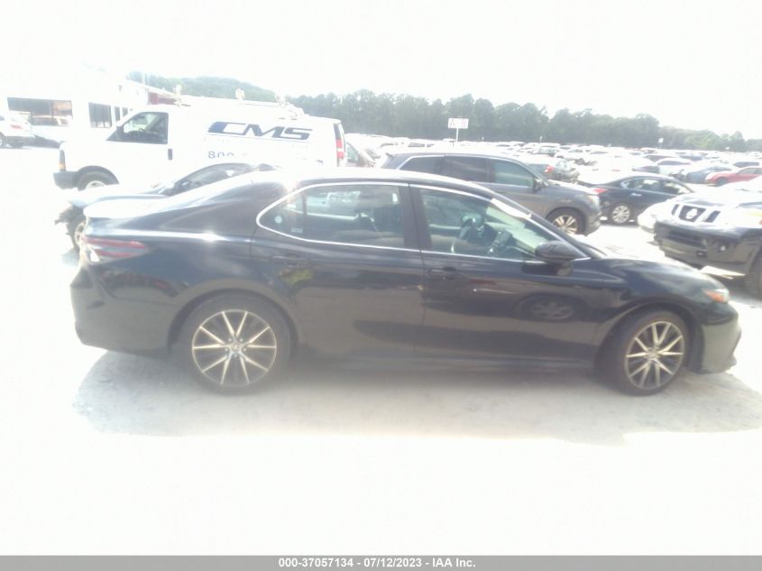 2021 TOYOTA CAMRY SE - 4T1G11AK3MU587483