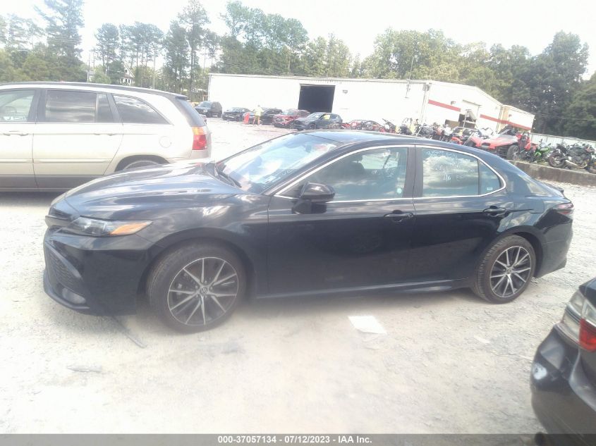 2021 TOYOTA CAMRY SE - 4T1G11AK3MU587483