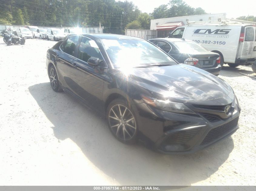 2021 TOYOTA CAMRY SE - 4T1G11AK3MU587483