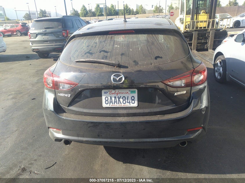 VIN 3MZBN1L3XJM166737 2018 MAZDA MAZDA3 5-DOOR TOURING