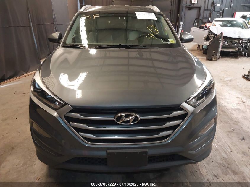 2017 HYUNDAI TUCSON SE - KM8J3CA49HU550960