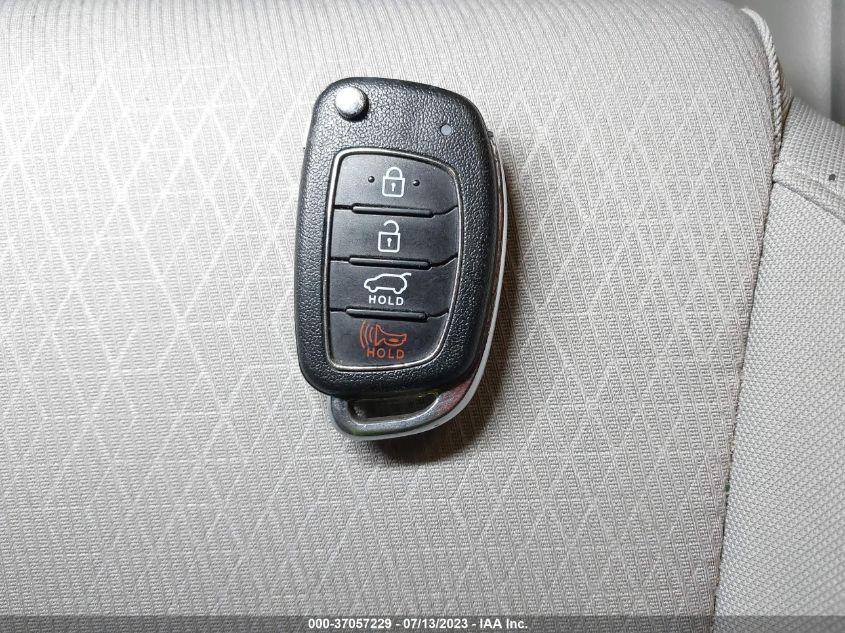 2017 HYUNDAI TUCSON SE - KM8J3CA49HU550960