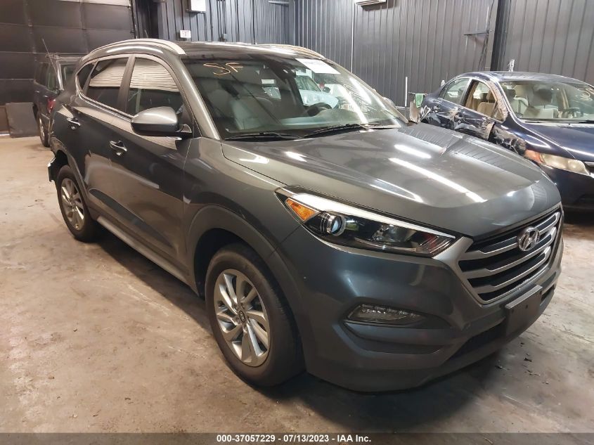 2017 HYUNDAI TUCSON SE - KM8J3CA49HU550960