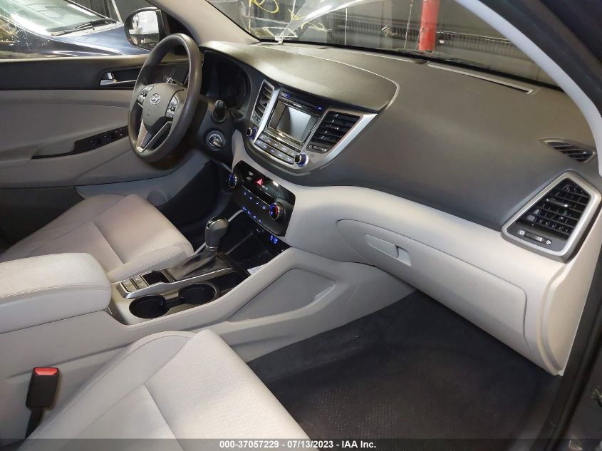 2017 HYUNDAI TUCSON SE - KM8J3CA49HU550960