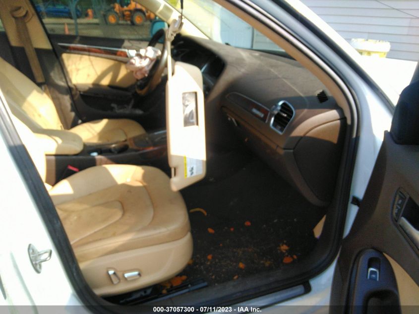 2014 AUDI A4 PREMIUM - WAUBFAFL0EN004622