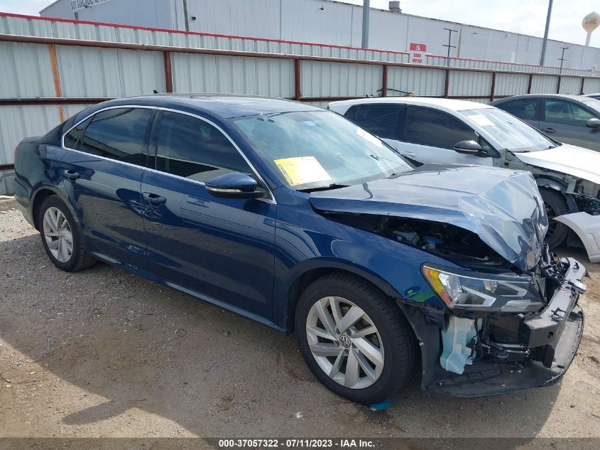 2018 VOLKSWAGEN PASSAT SE - 1VWBA7A30JC032063