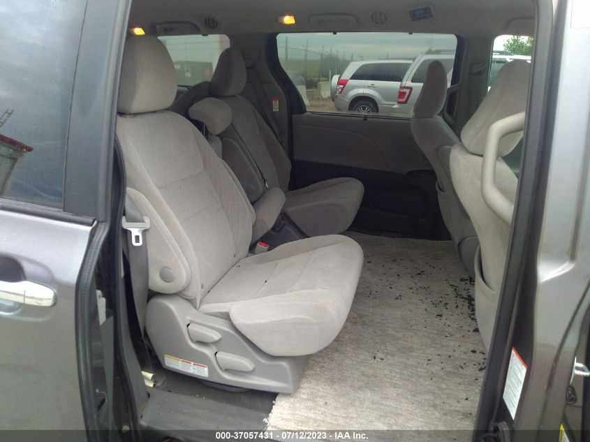 2017 TOYOTA SIENNA LE - 5TDKZ3DC0HS844228