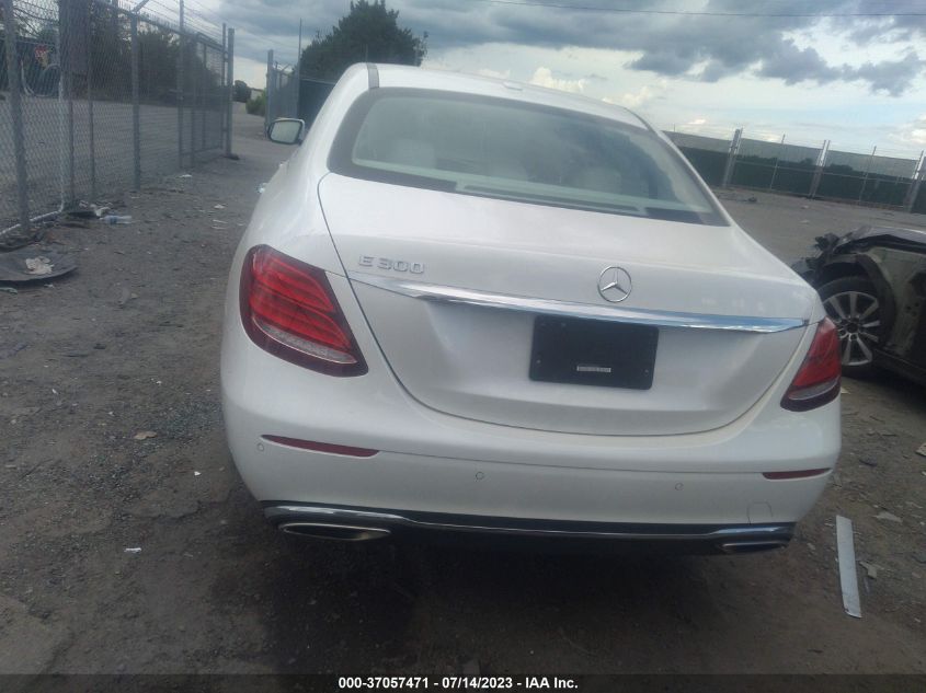 WDDZF4JB5HA094952 2017 MERCEDES-BENZ E-CLASS - Image 17