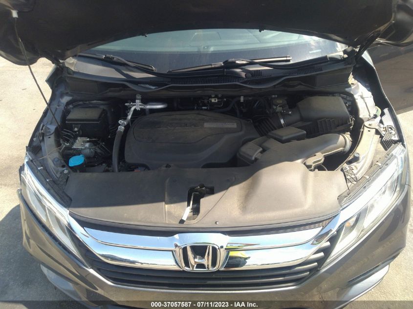 5FNRL6H25JB102386 2018 HONDA ODYSSEY, photo no. 10