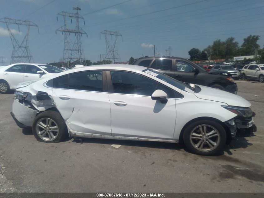 2018 CHEVROLET CRUZE LT - 1G1BE5SM0J7218383