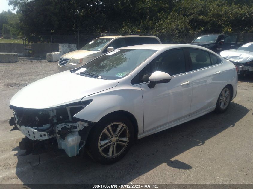 2018 CHEVROLET CRUZE LT - 1G1BE5SM0J7218383