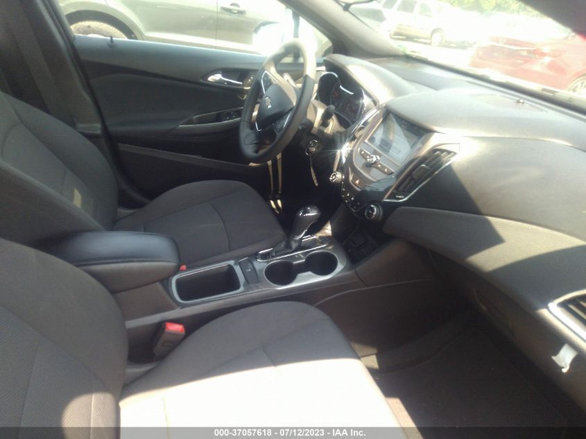 2018 CHEVROLET CRUZE LT - 1G1BE5SM0J7218383