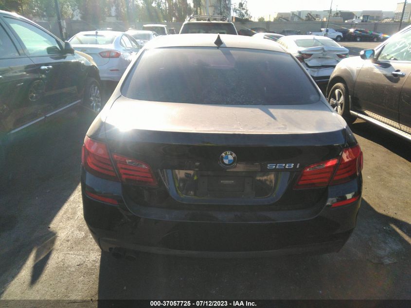 2013 BMW 5 SERIES 528I - WBAXG5C54DDY37604