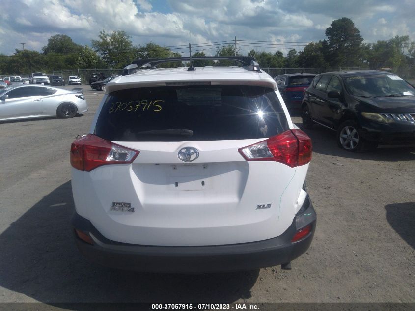 2015 TOYOTA RAV4 XLE - JTMWFREV0FD071881