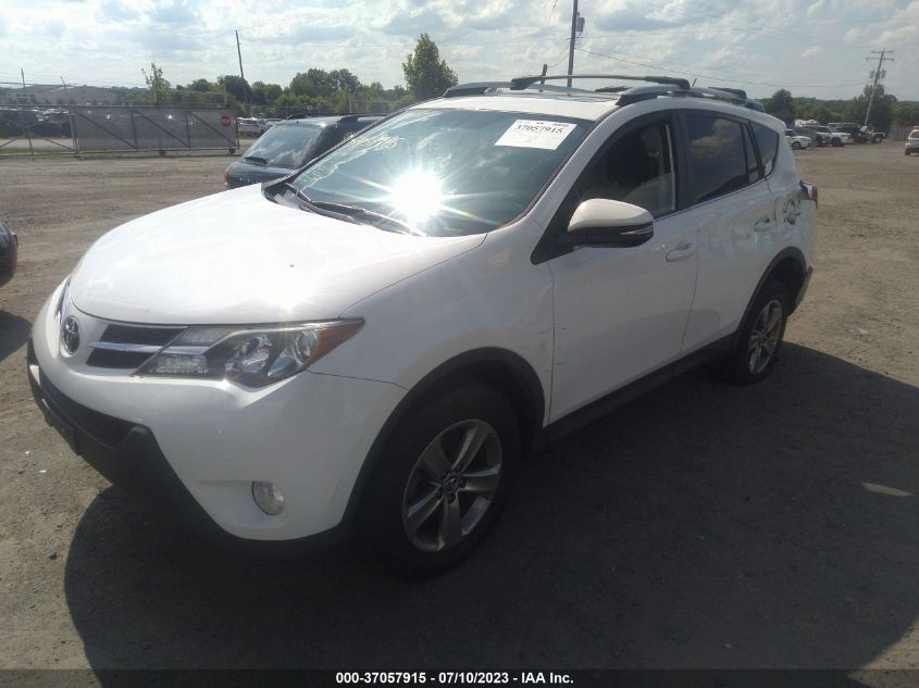 2015 TOYOTA RAV4 XLE - JTMWFREV0FD071881