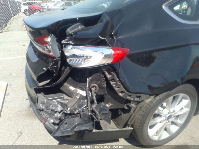 2017 FORD FUSION SE - 3FA6P0H7XHR149752
