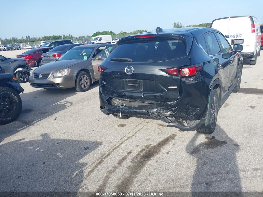 VIN JM3KFBCM9J0437067 2018 MAZDA CX-5 TOURING