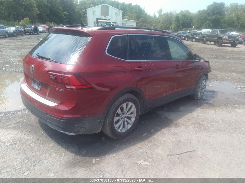 VIN 3VV2B7AX5KM105979 2019 VOLKSWAGEN TIGUAN SE/SEL/SEL R-LINE