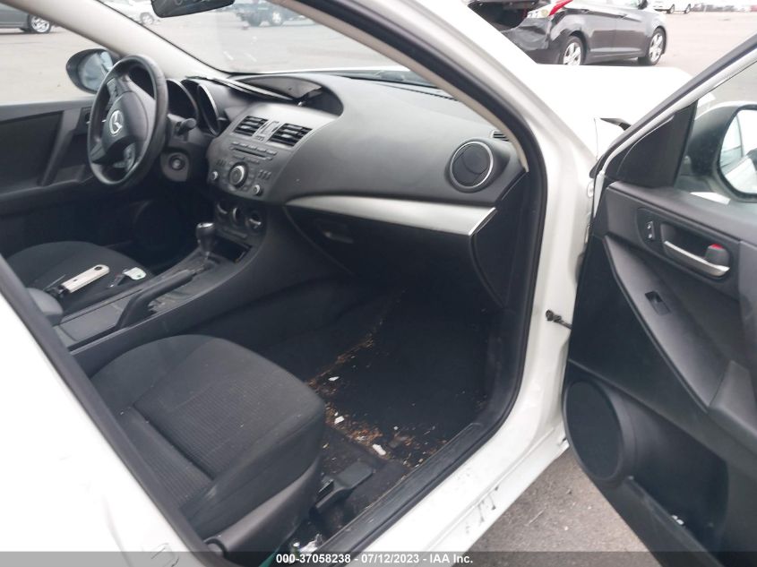 2013 MAZDA MAZDA3 I SPORT - JM1BL1U72D1846661