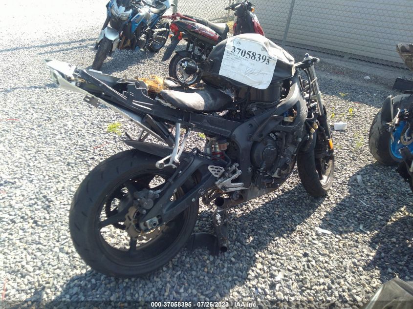2003 YAMAHA YZFR6 L - JYARJ06E33A008790