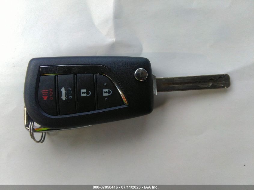 2021 TOYOTA CAMRY LE - 4T1C11AK1MU613092