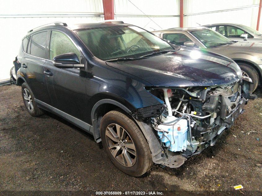 2017 TOYOTA RAV4 XLE - JTMRFREV0HD204381