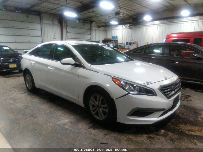 2015 HYUNDAI SONATA 2.4L SE - 5NPE24AFXFH025610