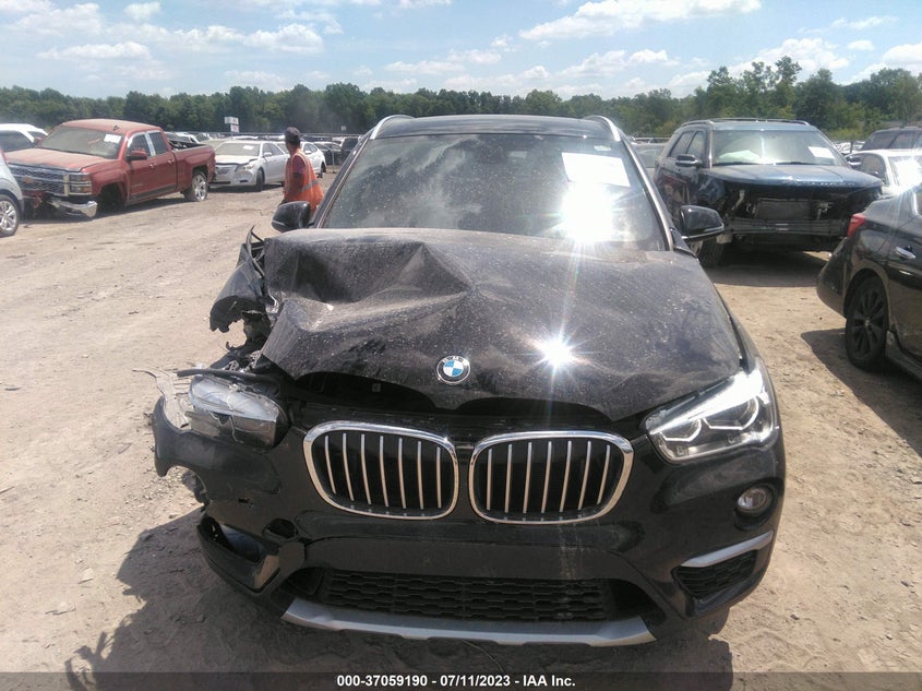 VIN WBXHT3C34J5K30777 2018 BMW X1 XDRIVE28I
