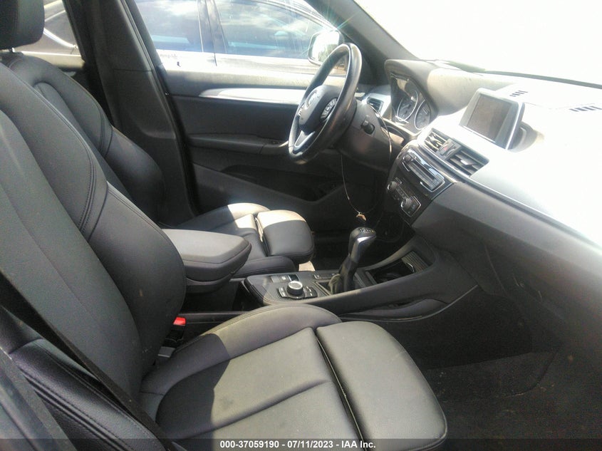 VIN WBXHT3C34J5K30777 2018 BMW X1 XDRIVE28I