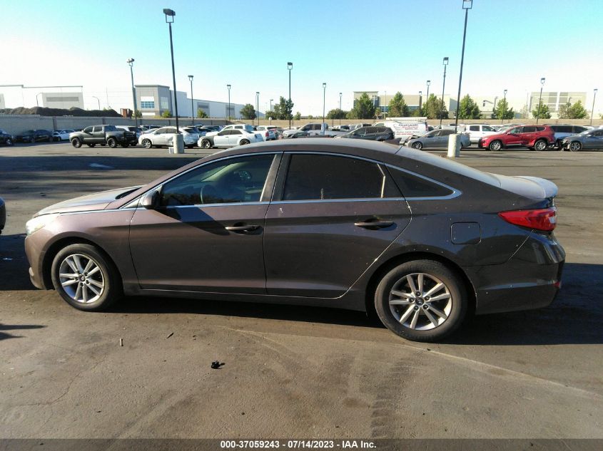 2015 HYUNDAI SONATA 2.4L SE - 5NPE24AF1FH037760