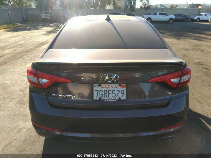 2015 HYUNDAI SONATA 2.4L SE - 5NPE24AF1FH037760