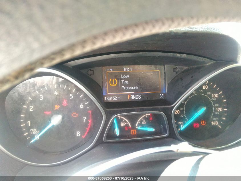 2017 FORD ESCAPE SE - 1FMCU9G9XHUC38173