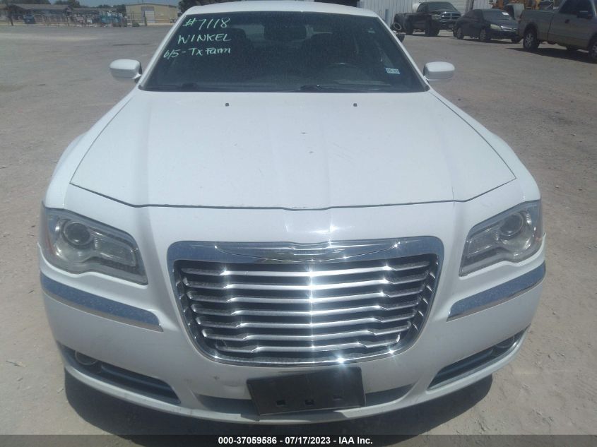 2013 CHRYSLER 300 - 2C3CCAAG2DH630923