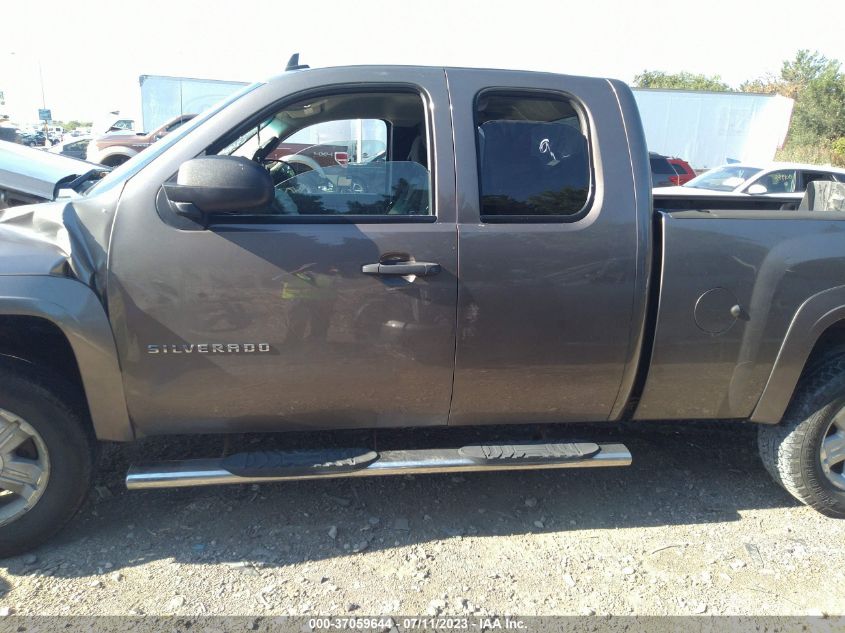 2013 CHEVROLET SILVERADO 1500 LT - 1GCRKSE73DZ332082