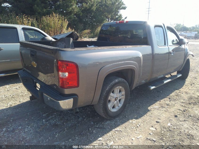 2013 CHEVROLET SILVERADO 1500 LT - 1GCRKSE73DZ332082