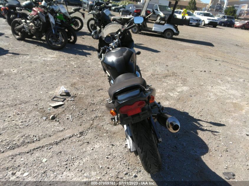 2000 SUZUKI GSF600 S - JS1GN7AA5Y2100606