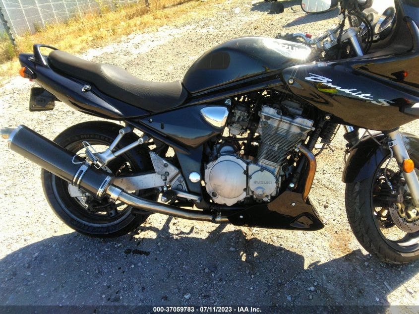 2000 SUZUKI GSF600 S - JS1GN7AA5Y2100606